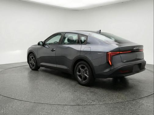 Interstellar Gray 2025 Kia K4 LXS