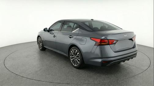 Gun Metallic 2025 Nissan Altima SV FWD