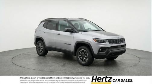 Silver Zynith Metallic Clearcoat 2025 Jeep Compass Trailhawk