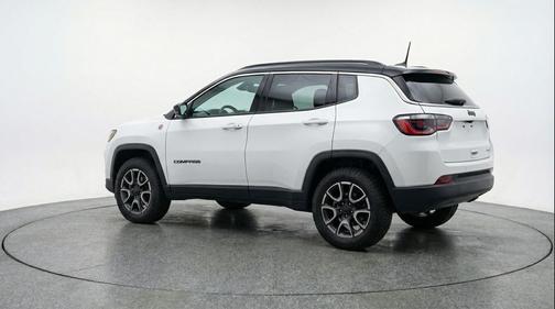 Bright White Clearcoat 2025 Jeep Compass Trailhawk