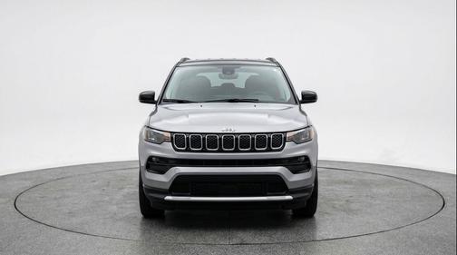 Silver Zynith Metallic Clearcoat 2025 Jeep Compass Limited
