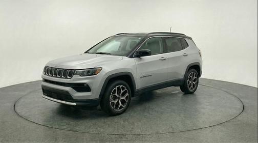 Silver Zynith Metallic Clearcoat 2025 Jeep Compass Limited