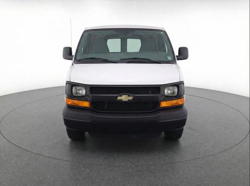 Summit White 2025 Chevrolet Express 3500 RWD 3500 Extended Wheelbase LT