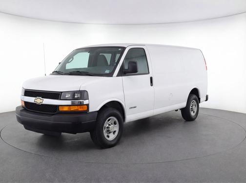 Summit White 2025 Chevrolet Express 3500 RWD 3500 Extended Wheelbase LT