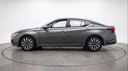 Gun Metallic 2025 Nissan Altima SV FWD