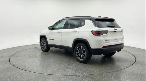 Bright White Clearcoat 2025 Jeep Compass Trailhawk