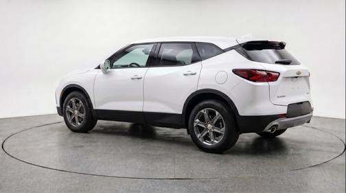 Summit White 2026 Chevrolet Blazer 2LT