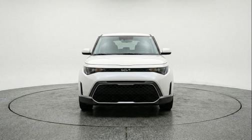 Snow White Pearl 2025 Kia Soul LX