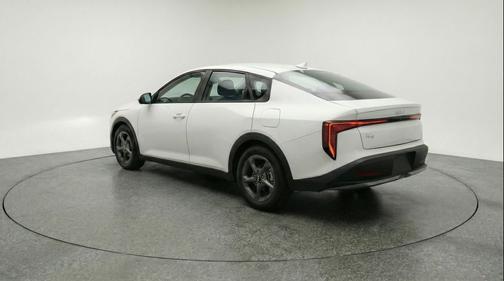 Snow White Pearl 2025 Kia K4 LXS