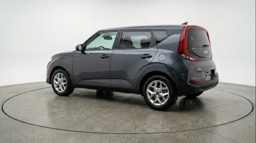 Gravity Gray 2025 Kia Soul LX