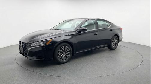 Super Black 2025 Nissan Altima SV FWD