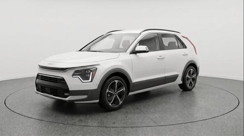 Snow White Pearl 2026 Kia Niro LX