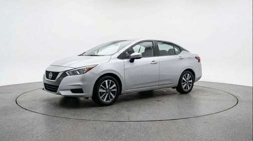 Brilliant Silver Metallic 2025 Nissan Versa 1.6 SV