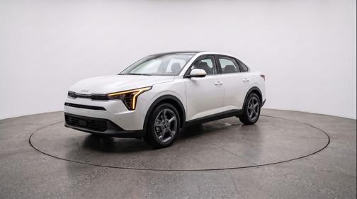 Snow White Pearl 2025 Kia K4 LXS