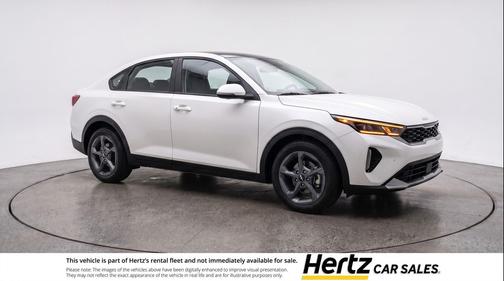 Snow White Pearl 2025 Kia K4 LXS
