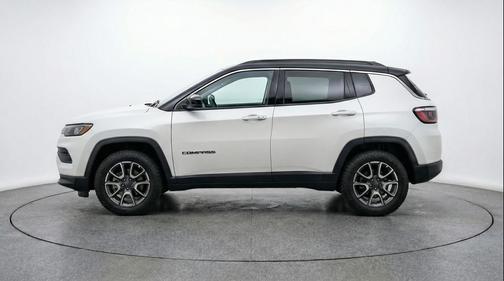 Bright White Clearcoat 2025 Jeep Compass Trailhawk