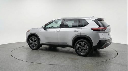 Brilliant Silver Metallic 2025 Nissan Rogue SV