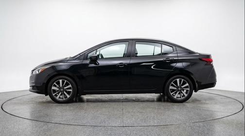 Super Black 2025 Nissan Versa 1.6 SV