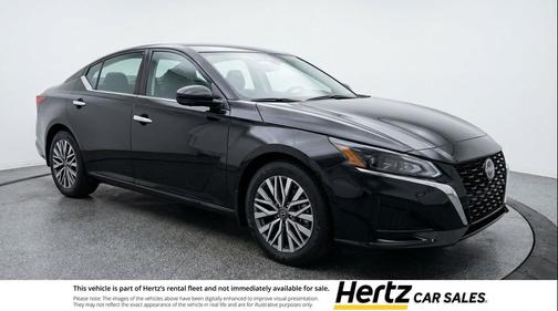 Super Black 2025 Nissan Altima SV FWD