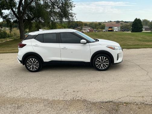 2021 Nissan Kicks SV