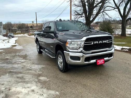 2022 RAM 2500 Tradesman Crew Cab SWB 4WD