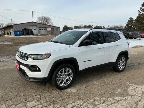 2023 Jeep Compass Latitude Lux