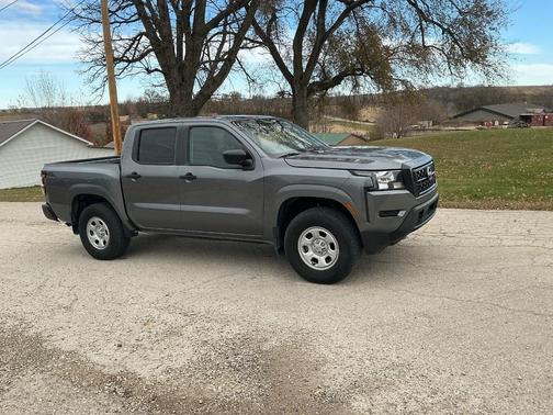 2024 Nissan Frontier S