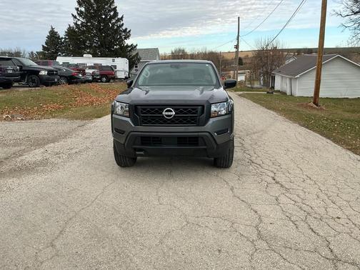 2024 Nissan Frontier S