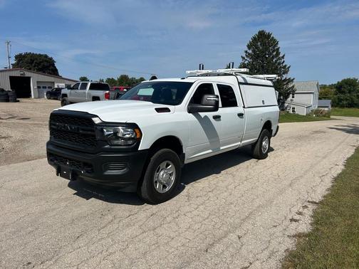 2023 RAM 3500 Tradesman Crew Cab 4WD