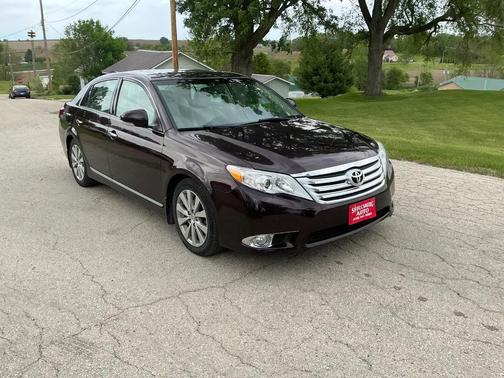 Maroon 2011 Toyota Avalon Limited