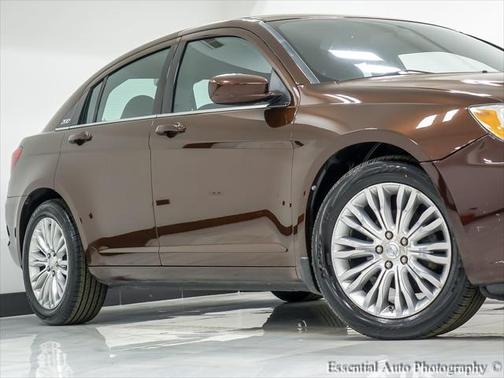 2013 Chrysler 200 LX