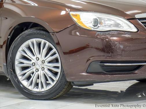 2013 Chrysler 200 LX