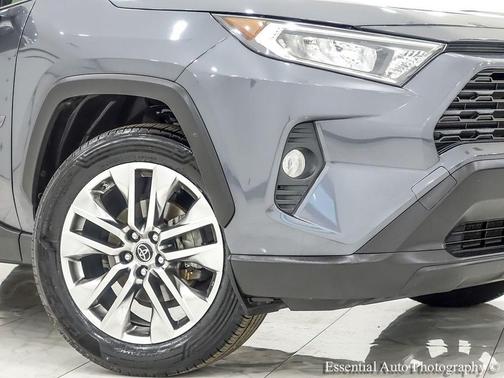 Magnetic Gray Metallic 2019 Toyota RAV4 XLE Premium