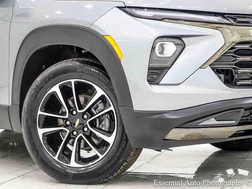 Sterling Gray Metallic 2025 Chevrolet Trailblazer LT