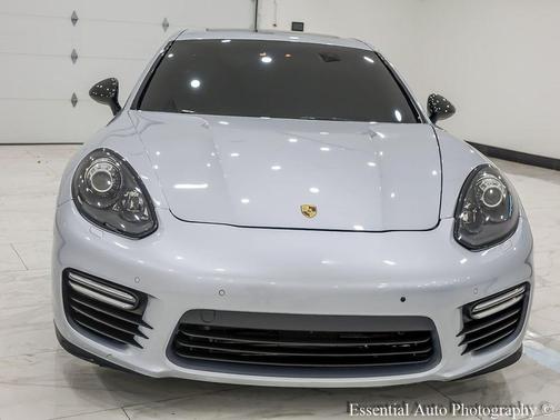 2016 Porsche Panamera GTS