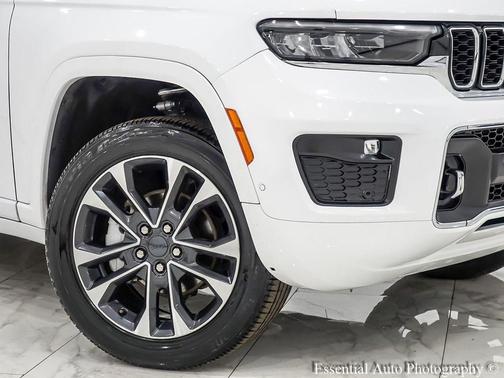 2022 Jeep Grand Cherokee Overland