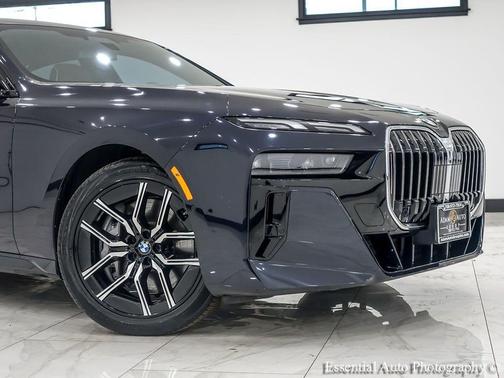 Carbon Black Metallic 2024 BMW 760 760i xDrive