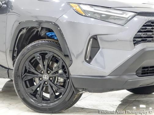 2024 Toyota RAV4 Hybrid SE