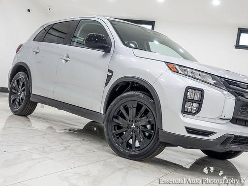 Alloy Silver Metallic 2024 Mitsubishi Outlander Sport 2.0 LE