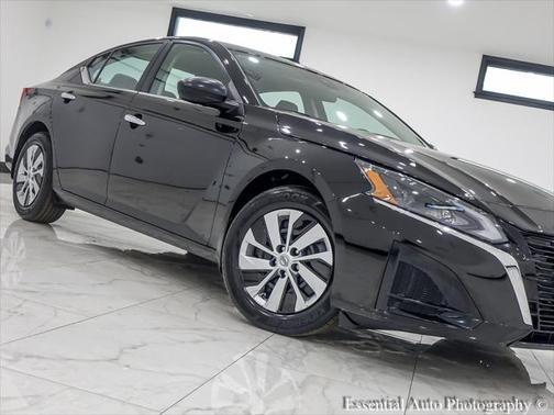 2025 Nissan Altima S FWD