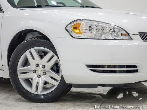 Summit White 2016 Chevrolet Impala Limited LT