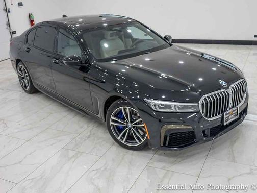 Black Sapphire Metallic 2022 BMW 750 i xDrive