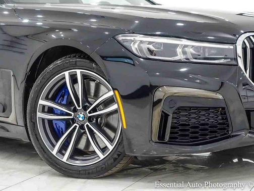 Black Sapphire Metallic 2022 BMW 750 i xDrive