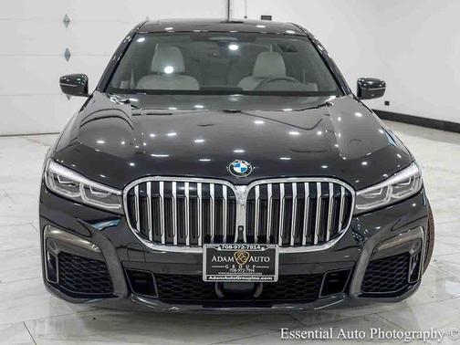Black Sapphire Metallic 2022 BMW 750 i xDrive