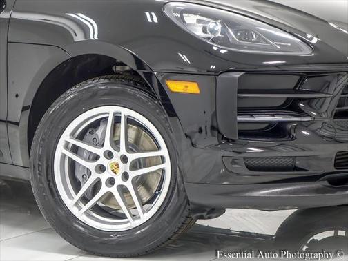 2021 Porsche Macan Base