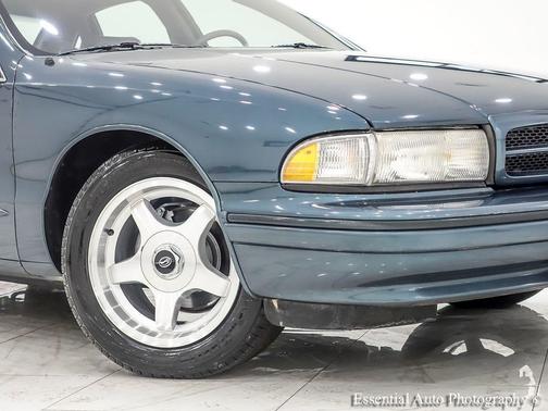 Dark Green-Gray (Met) 1996 Chevrolet Caprice SS