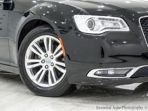 2016 Chrysler 300 S