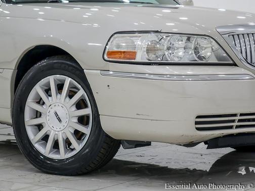 2007 Lincoln Town Car Signature