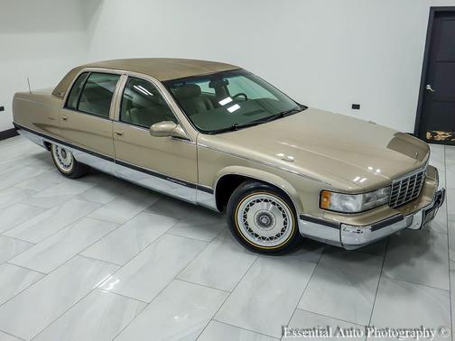 1996 Cadillac Fleetwood Standard