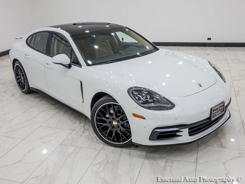 2018 Porsche Panamera 4